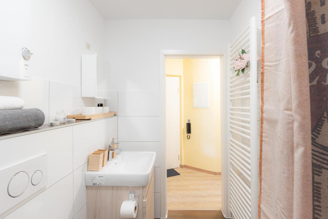 - Magical Harry Potter Apartment In Duisburg - 2 Mins Central Station Hbf - Kingsize Bed & Netflix - Exterior foto