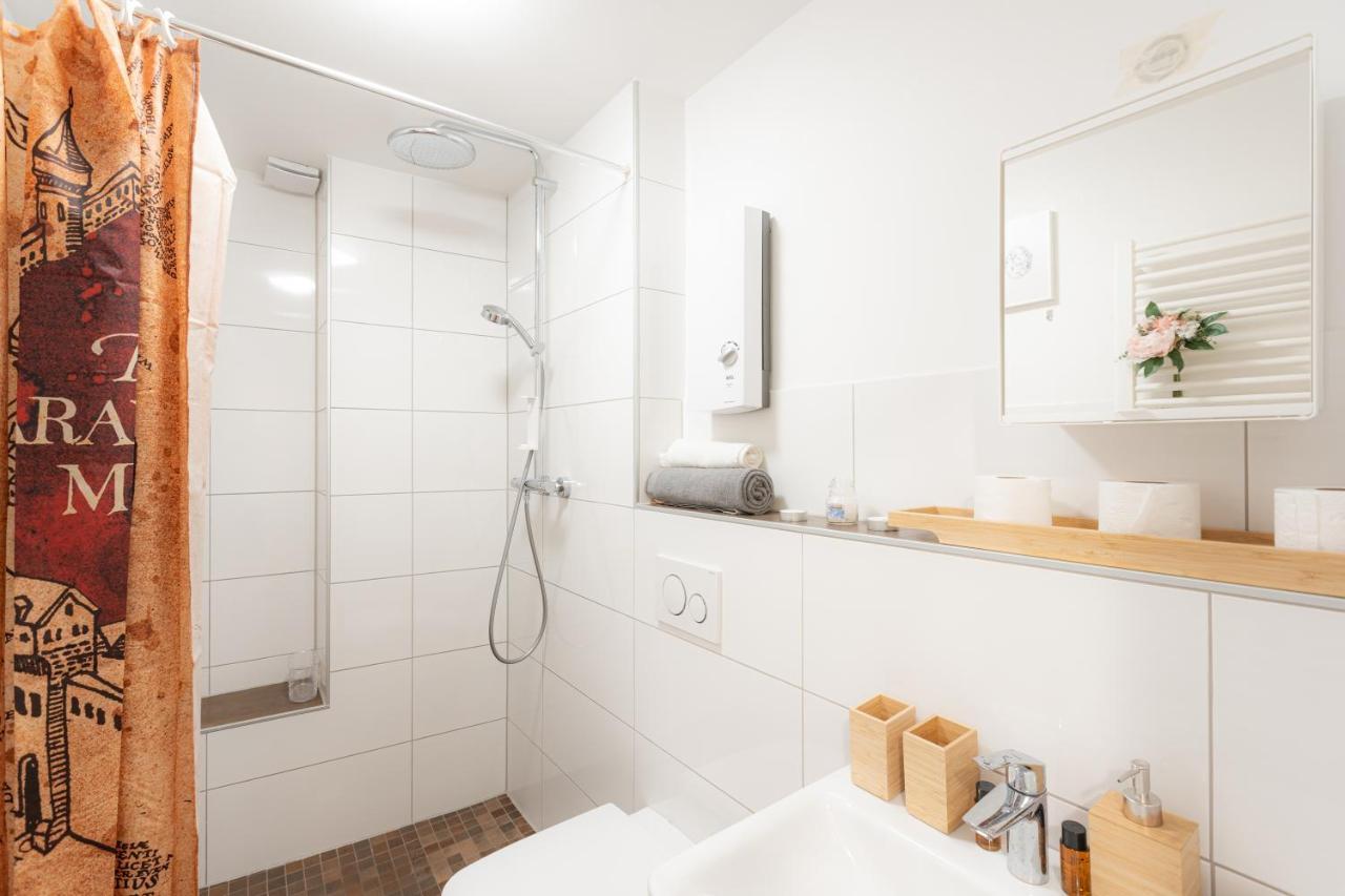 - Magical Harry Potter Apartment In Duisburg - 2 Mins Central Station Hbf - Kingsize Bed & Netflix - Exterior foto